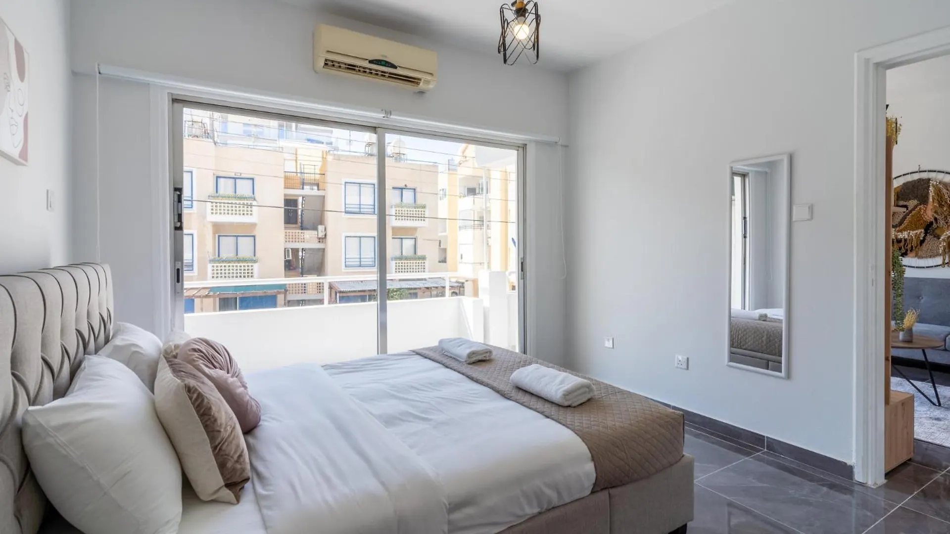 Powder'S 1-Bedroom Retreat In Mackenzy, Larnaca Cyprus