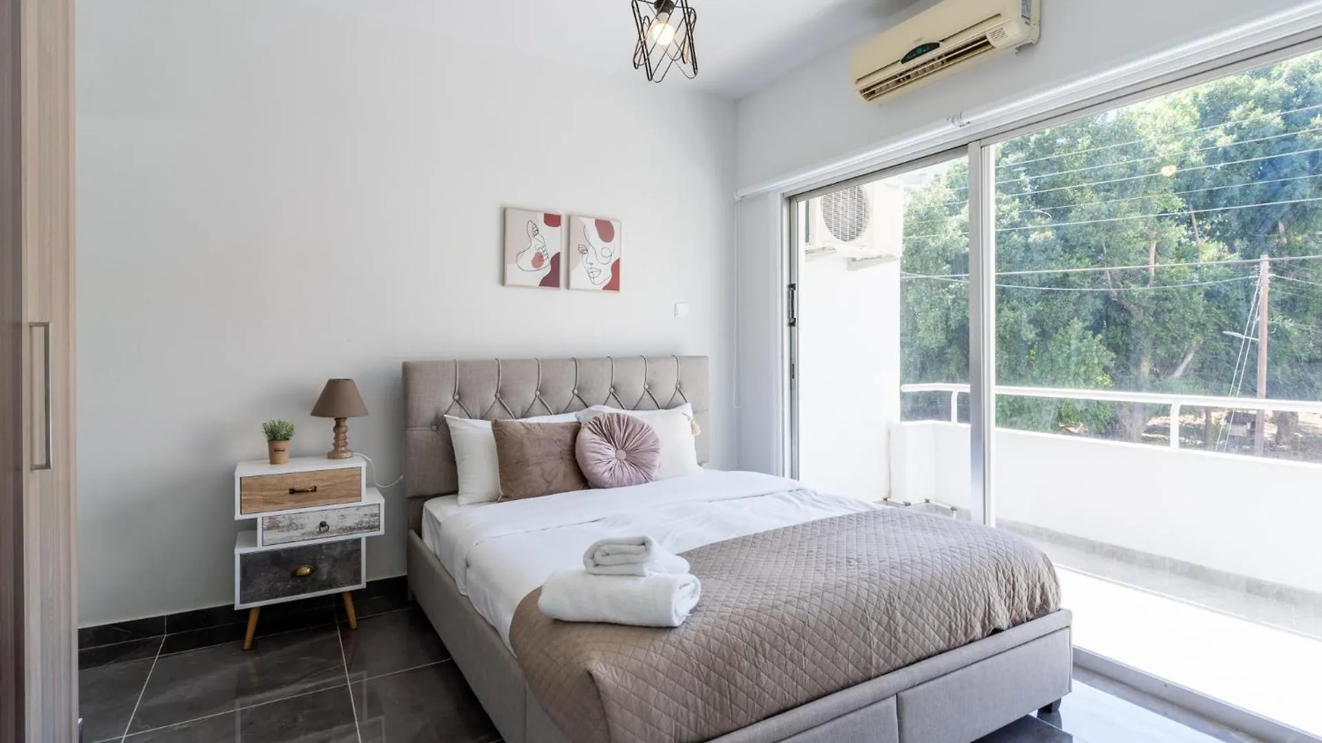 Apartment Powder'S 1-Bedroom Retreat In Mackenzy, Larnaca Cyprus