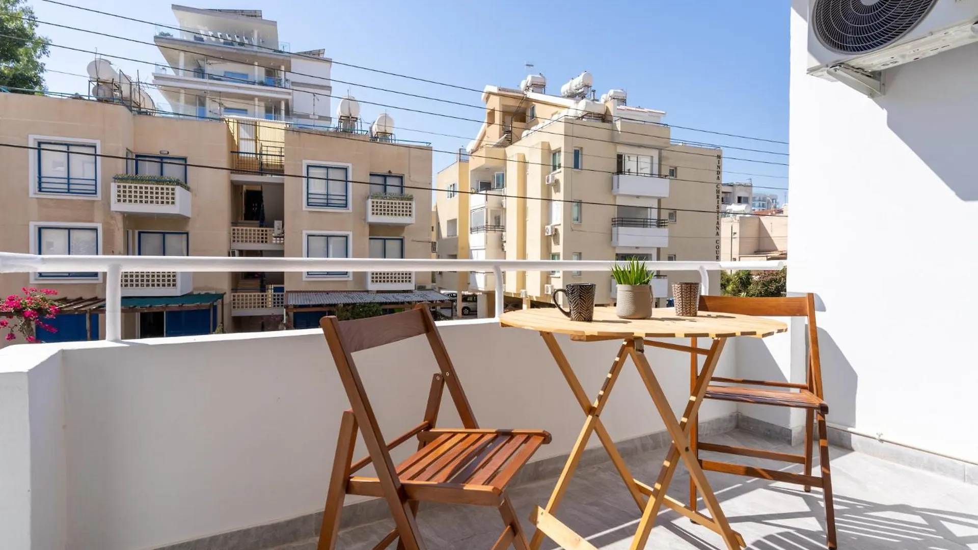 Powder'S 1-Bedroom Retreat In Mackenzy, Larnaca