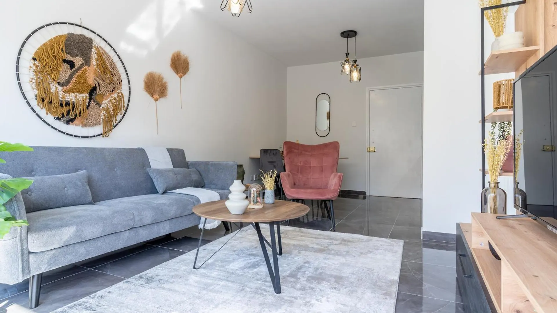 Powder'S 1-Bedroom Retreat In Mackenzy, Larnaca Apartment