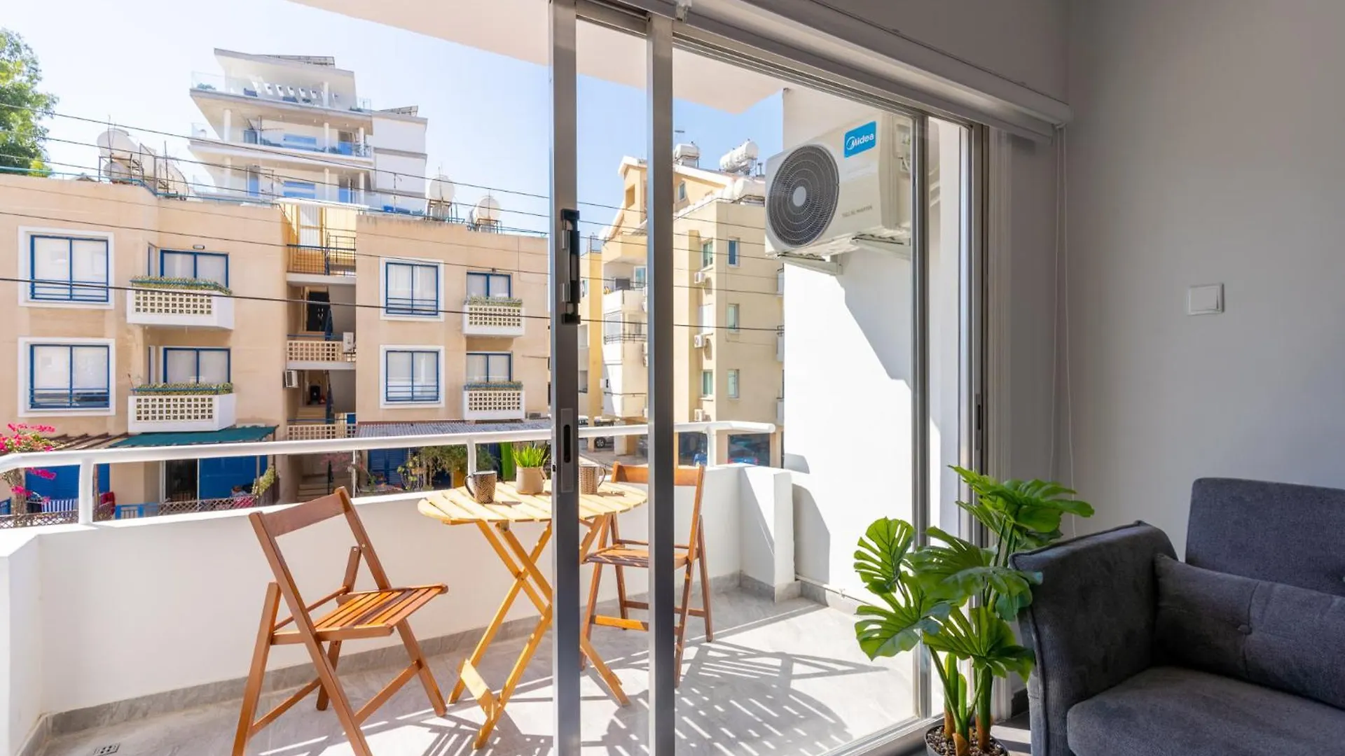 Powder'S 1-Bedroom Retreat In Mackenzy, Larnaca