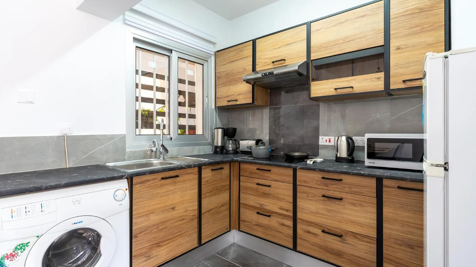 Powder'S 1-Bedroom Retreat In Mackenzy, Larnaca Cyprus