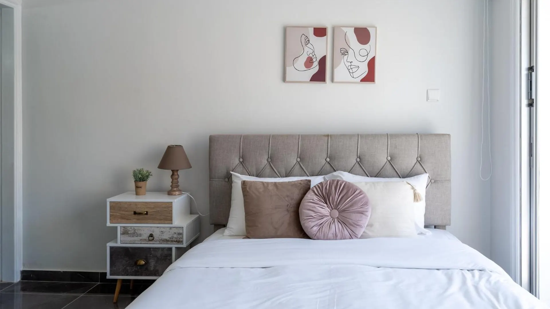 Powder'S 1-Bedroom Retreat In Mackenzy, 라르나카 아파트