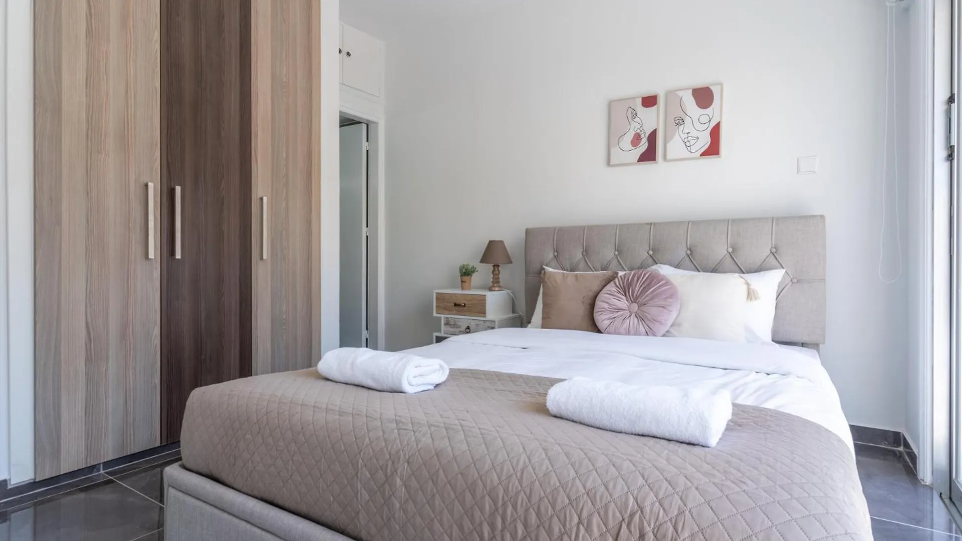 Powder'S 1-Bedroom Retreat In Mackenzy, 라르나카 아파트