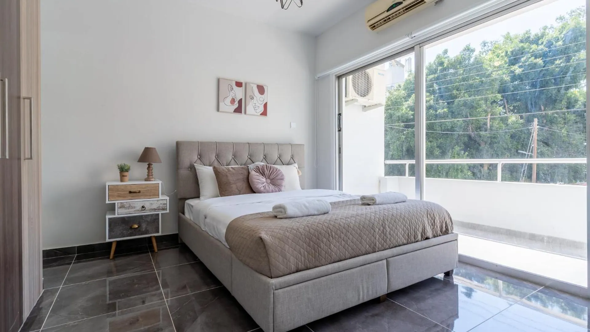 Powder'S 1-Bedroom Retreat In Mackenzy, 라르나카